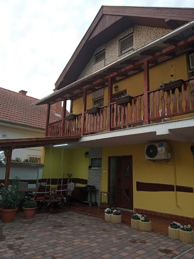 Bazsi Apartman Hajdúszoboszló Exteriér fotografie